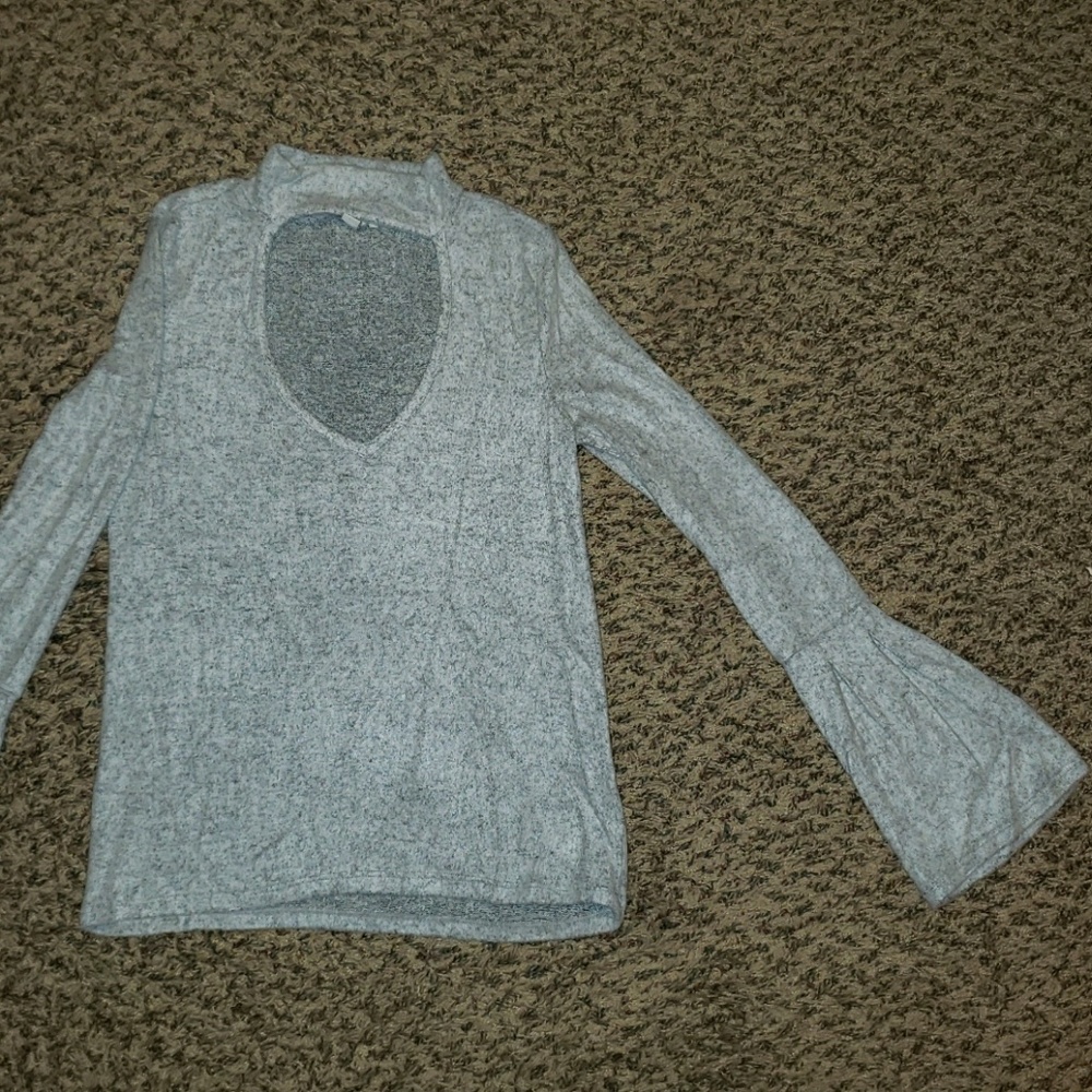 Super soft choker belle sleeve top